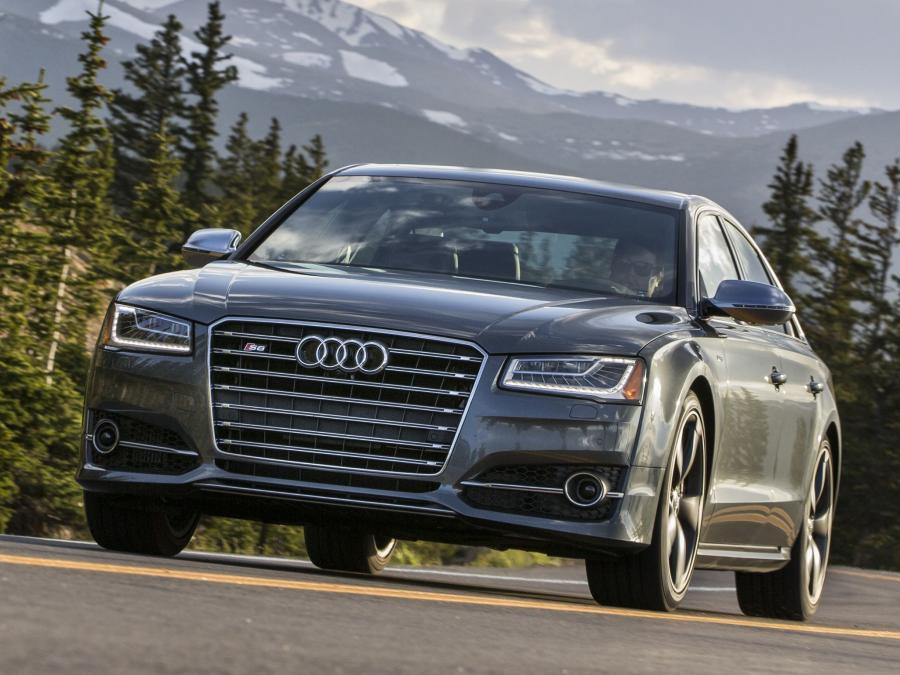  Audi S8 2014 года  (NA) (фото 17 из 23)